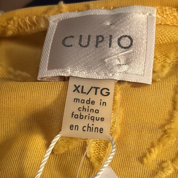 CUPIO Sz XL yellow sleeveless textured split collar ties top blouse - Picture 6 of 8